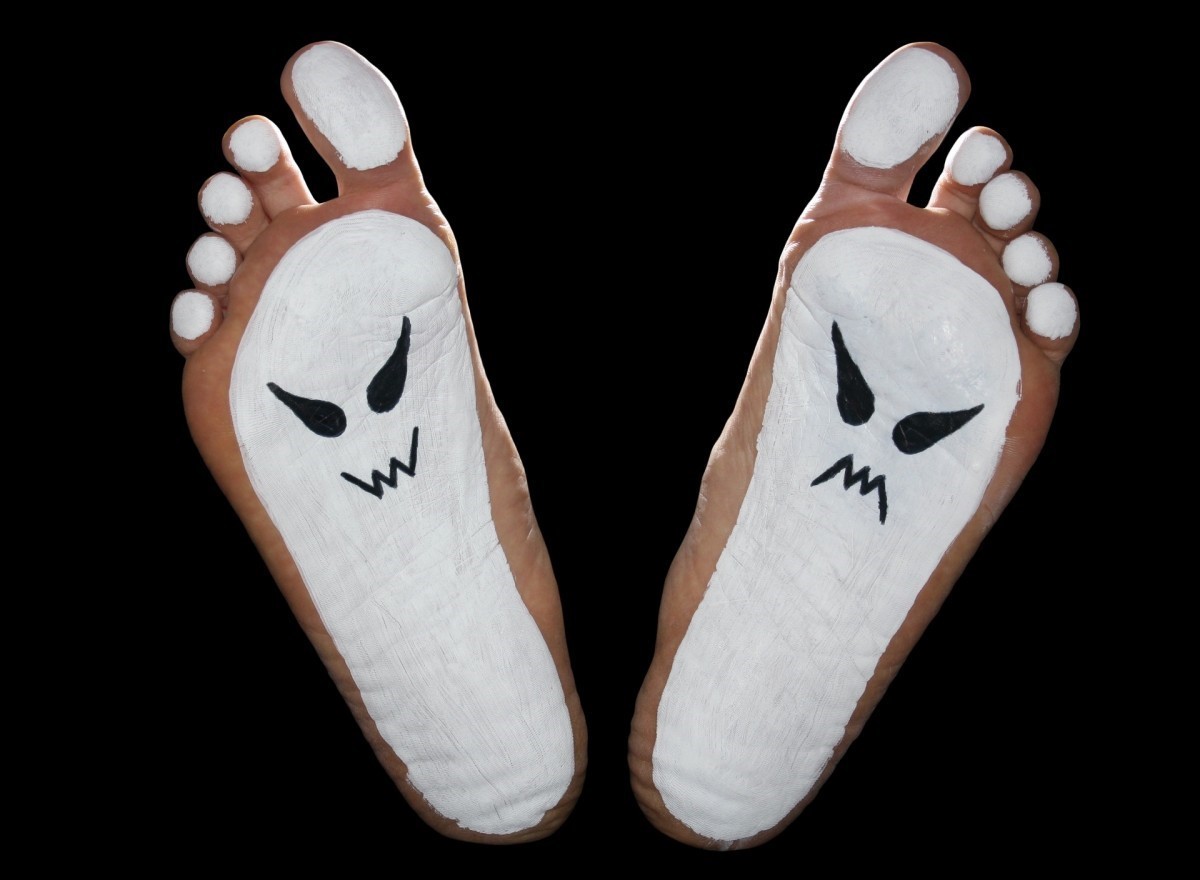 pieds-Corinne-Bombardieri-Roquier.jpg